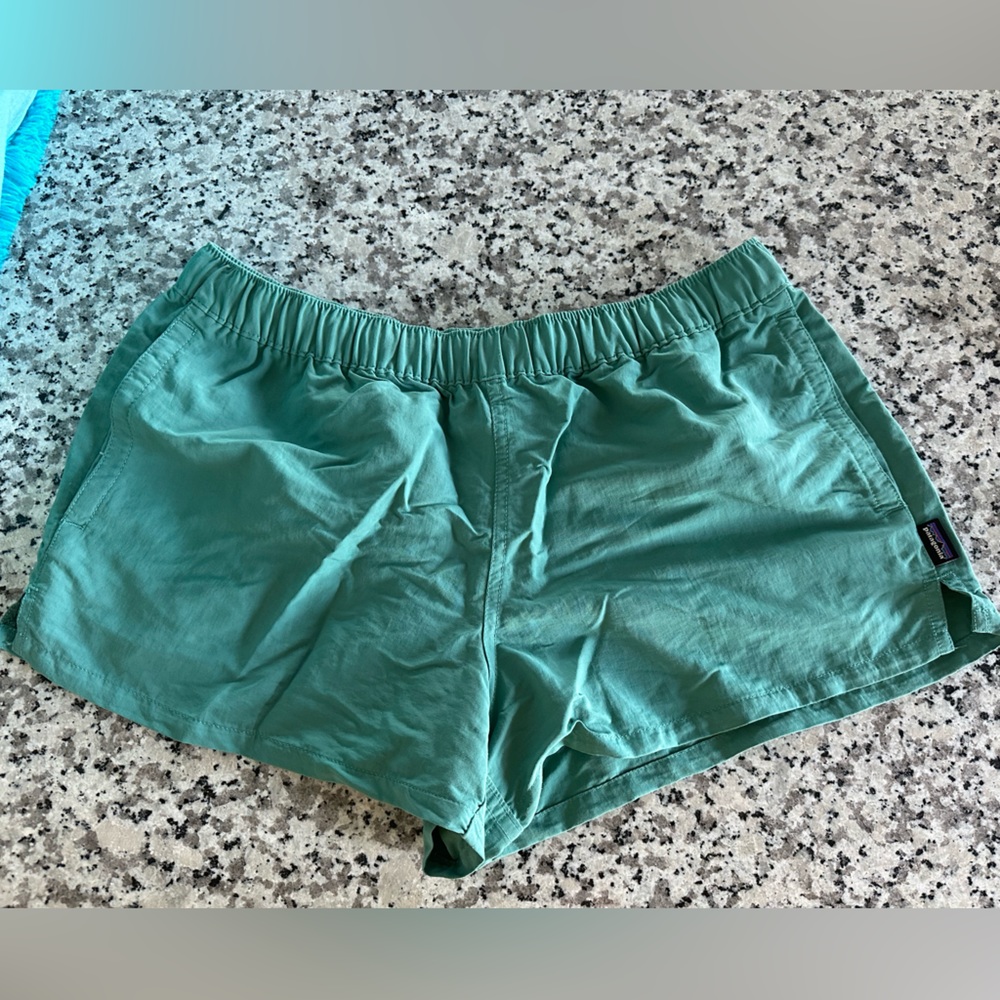 Patagonia Womens barely baggies size medium